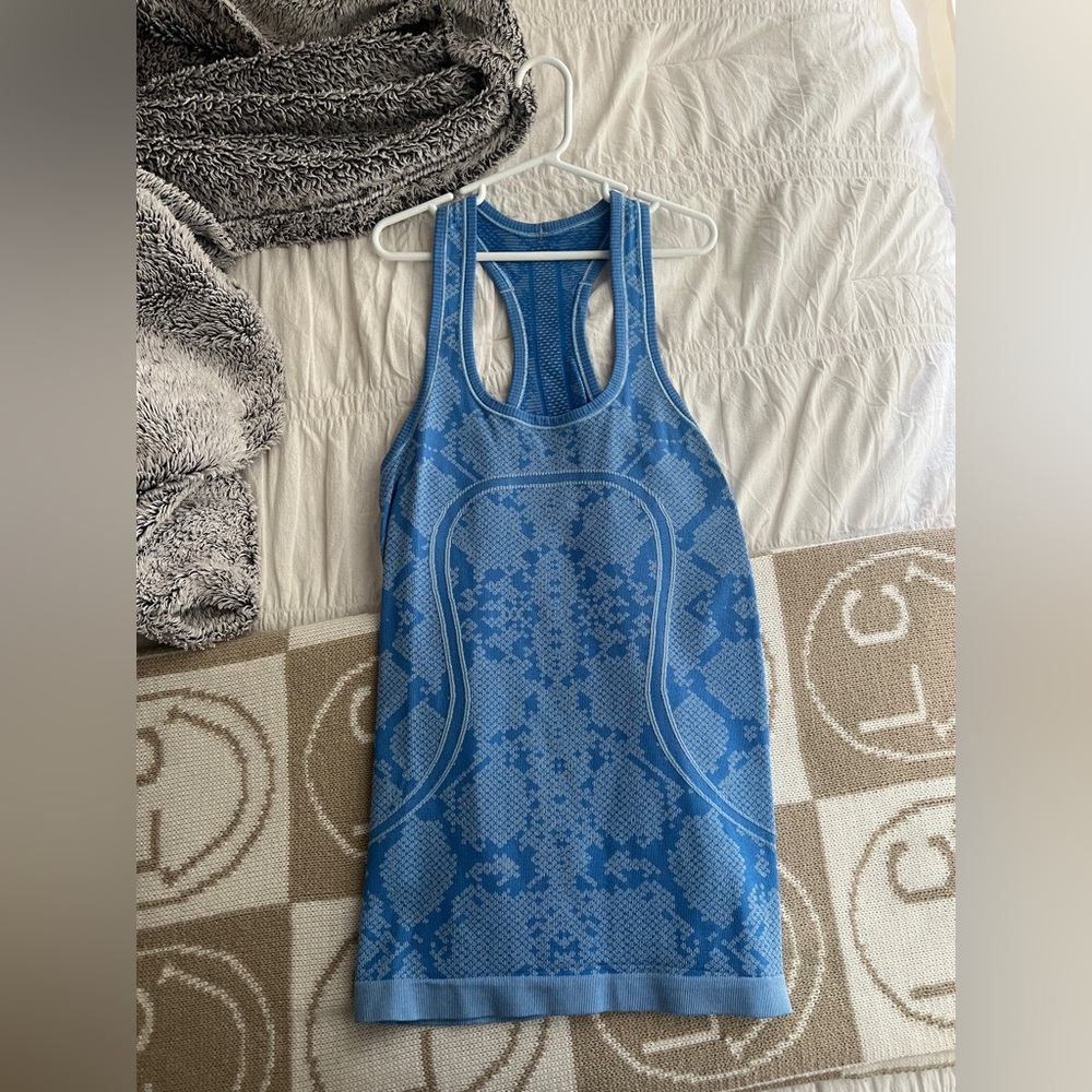 Lululemon Blue Snakeskin Pattern Racerback Tank